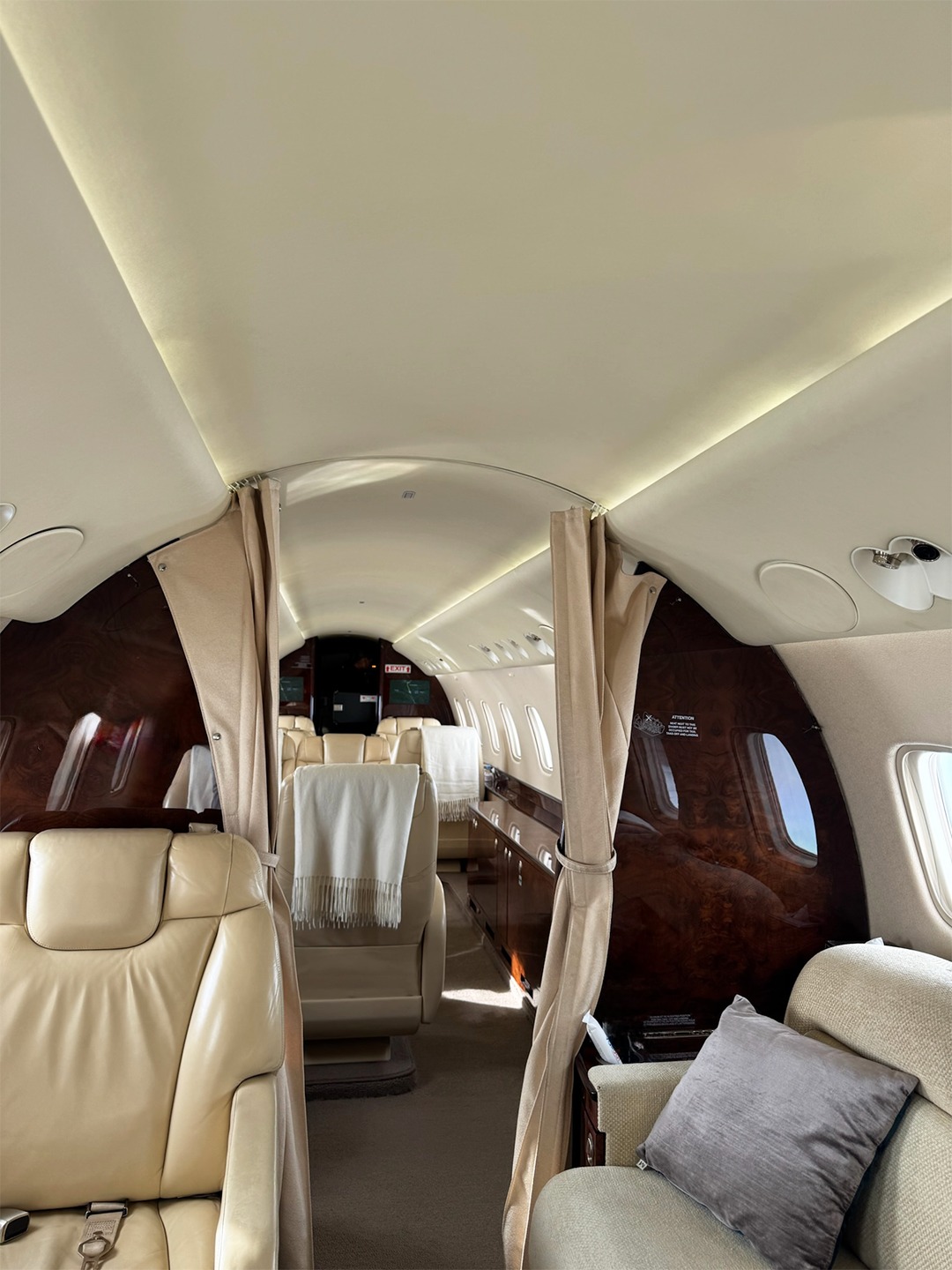 Soft light, quiet comfort, uninterrupted time.