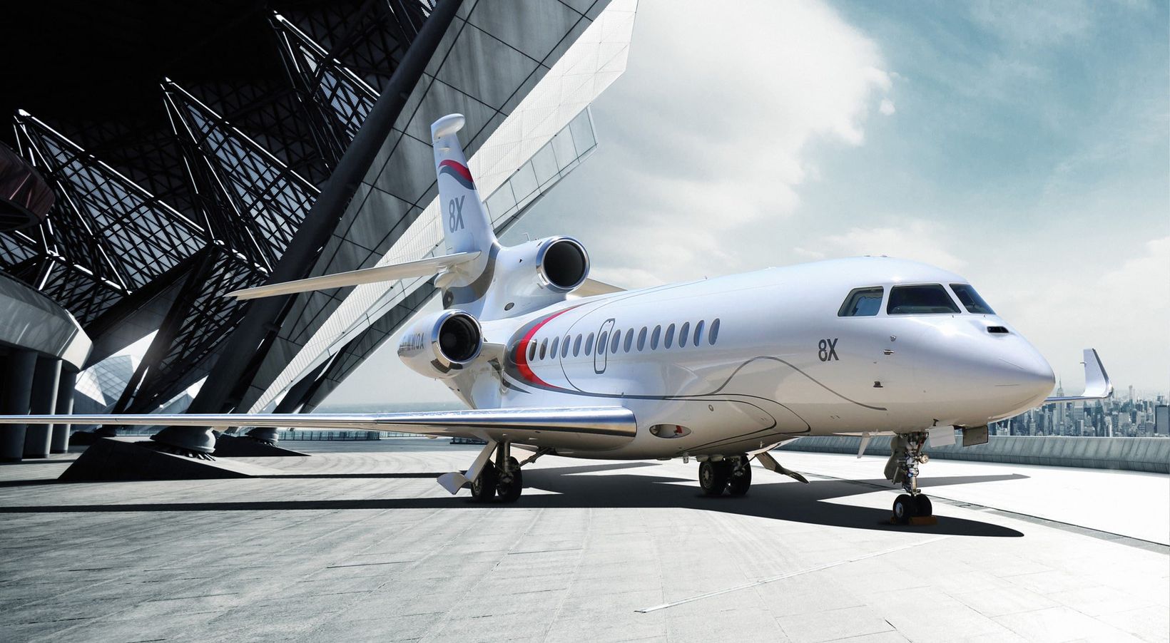 dassault-falcon-8x-in-airport.jpg?width=1640\u0026format=webp
