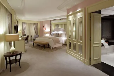JW Marriott Hotel deluxe zimmer suite