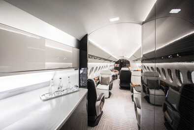 interior del Falcon 6X